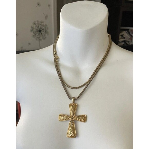 Anne Klein Gold Brushed Cross Necklace Vintage Signed 2 5/8 X 1 5/8 17” Chain - Picture 1 of 16